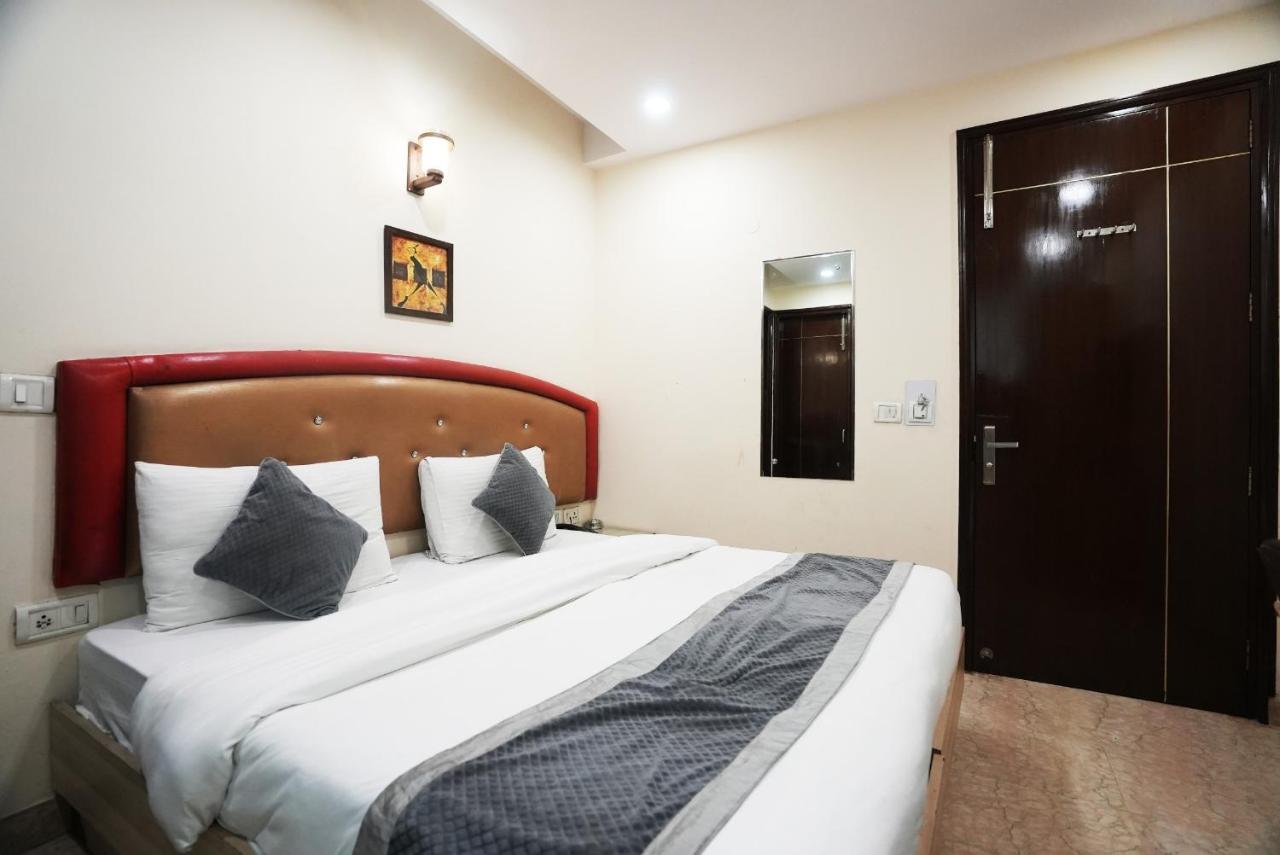 Hotel S & B East Inn - Patel Nagar Nueva Delhi Exterior foto